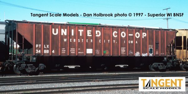 SOLD OUT: PTLX "United Webster City IA 1973" PS4750 Covered Hopper - Image 7