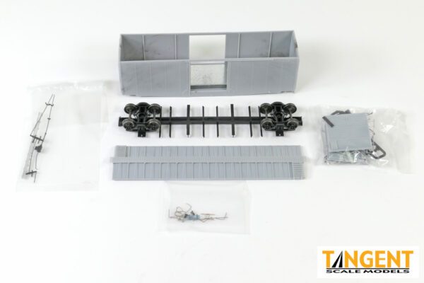 Undecorated Kit 40' PS-1 9' Door Boxcar - MILW Body (Camel/Youngstown Door) 1961+ (Instructions Online)