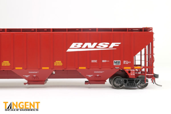BNSF "Large Swoosh 2005" Trinity Industries Inc 4750CuFt Covered Hopper - Image 4