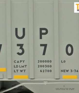 Union Pacific (UP) "CH-100-28" With Conspicuity PS4750 Covered Hopper - #73700